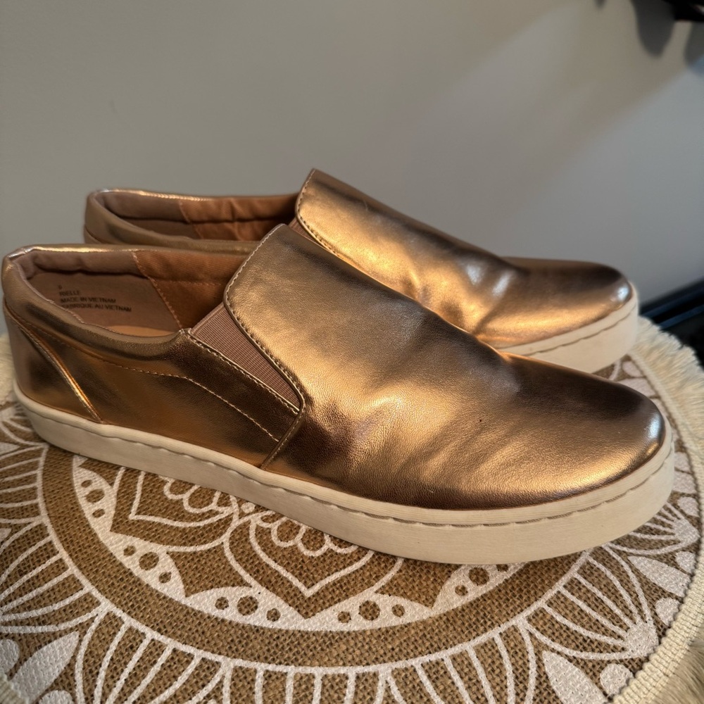 LEXI & ABBIE SPORT Women's Slip on Sneakers Rose Gold Metallic Size 9